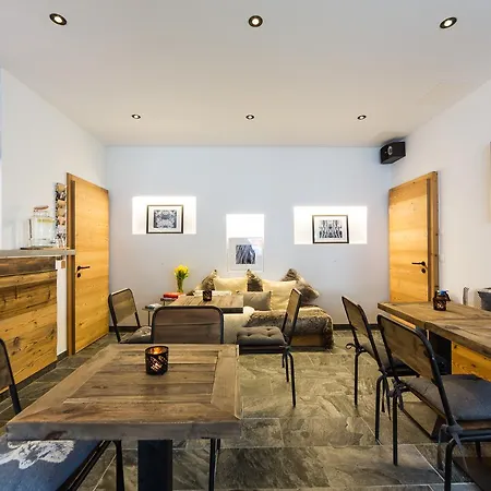 Uena Lodge 山林小屋